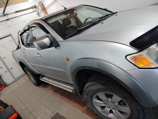 2007 Mitsubishi L200 IV, серебристый, 1500000 рублей, вид 4