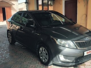 2015 Kia Rio 6-speed III, серый, 1100000 рублей, вид 4