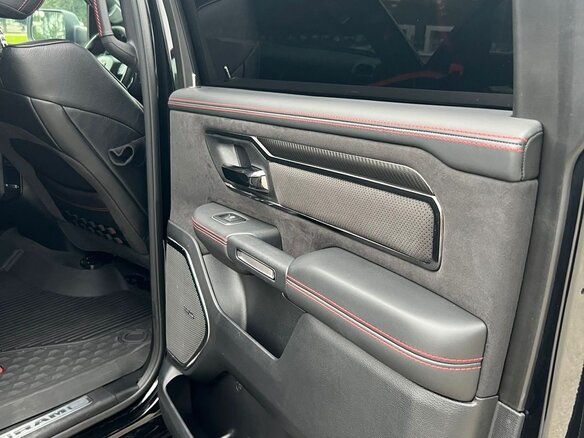 2021 Ram 1500 Crew Cab TRX V, чёрный, 11550000 рублей - вид 13