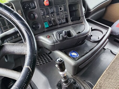 2008 Scania 4-Series, красный, 2950000 рублей, вид 4