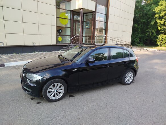 2010 BMW 1 серии 116i I (E81/E82/E87/E88) Рестайлинг, чёрный, 1050000 рублей