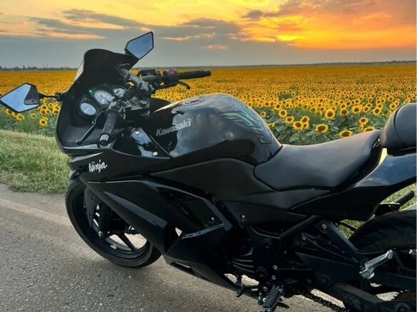 2012 Kawasaki Ninja 250R, чёрный, 300000 рублей