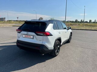 2022 Toyota RAV4 V (XA50), белый, 4000000 рублей, вид 3