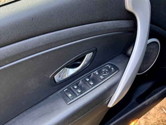 2011 Renault Fluence I, чёрный, 690000 рублей - вид 18