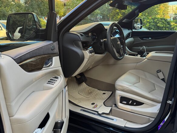 2019 Cadillac Escalade IV, чёрный, 7800000 рублей - вид 8
