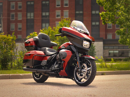 2025 Harley-Davidson Street Glide Ultra, красный, 4590000 рублей, вид 1