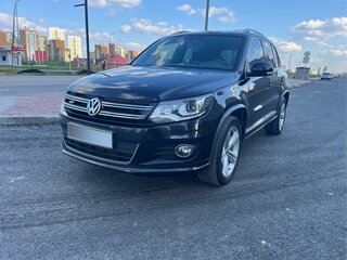 2014 Volkswagen Tiguan I Рестайлинг, чёрный, 2000000 рублей, вид 2