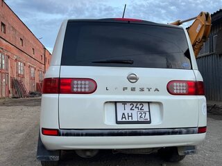 2004 Nissan Lafesta I, белый, 500000 рублей, вид 4