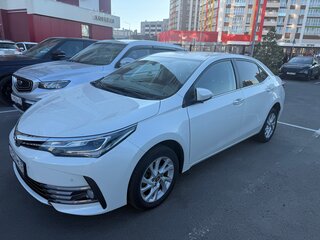 2017 Toyota Corolla XI (E160, E170, E180) Рестайлинг 1, белый, 2000000 рублей, вид 3