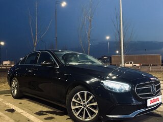 2022 Mercedes-Benz E-Класс 200 V (W213, S213, C238) Рестайлинг, чёрный, 4950000 рублей, вид 3