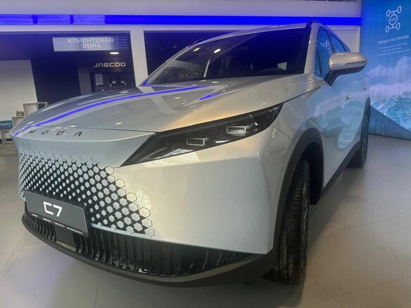 2026 Omoda C7, серебристый, 3099000 рублей - вид 5
