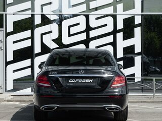 2018 Mercedes-Benz E-Класс 200 V (W213, S213, C238), чёрный, 2790000 рублей, вид 4