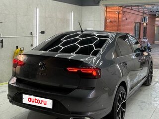 2021 Volkswagen Polo VI, серый, 1950000 рублей, вид 3