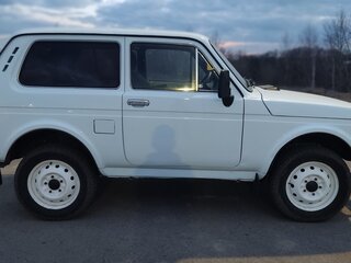 1997 Lada (ВАЗ) 2121 (4x4) I Рестайлинг, белый, 300000 рублей, вид 4