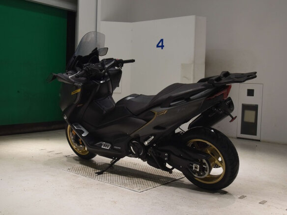 2020 Yamaha TMAX, чёрный, 900000 рублей - вид 5