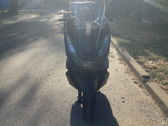 2021 Honda PCX 125, чёрный, 350000 рублей - вид 5