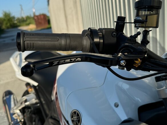 2011 Yamaha FZ1, белый, 700000 рублей - вид 23