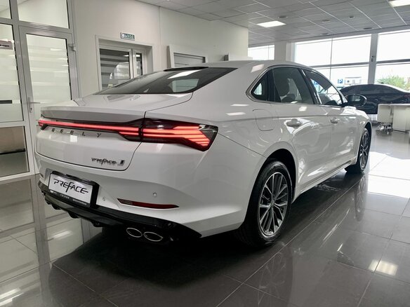 2026 Geely Preface I, белый - вид 3