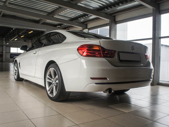 2014 BMW 4 серии 420d xDrive F32/F33/F36, белый, 2000000 рублей - вид 3