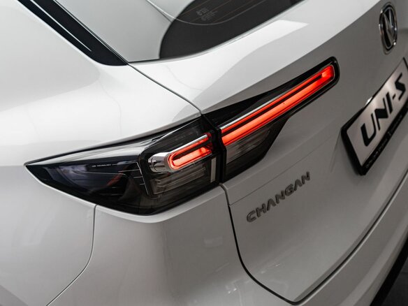 2025 Changan UNI-S I, белый, 3209900 рублей - вид 4