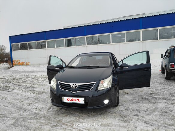 2011 Toyota Avensis III, серый, 950000 рублей - вид 2