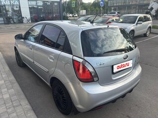 2011 Kia Rio II Рестайлинг, серебристый, 679999 рублей, вид 1