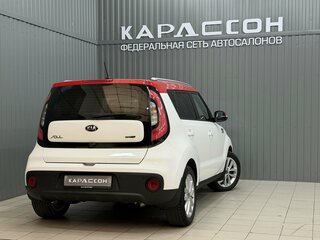 2018 Kia Soul II Рестайлинг, белый, 1720000 рублей, вид 2