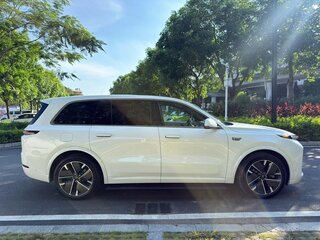2025 Li Auto (Lixiang) L9 52.3 kWh I Рестайлинг, белый, 11743700 рублей, вид 4