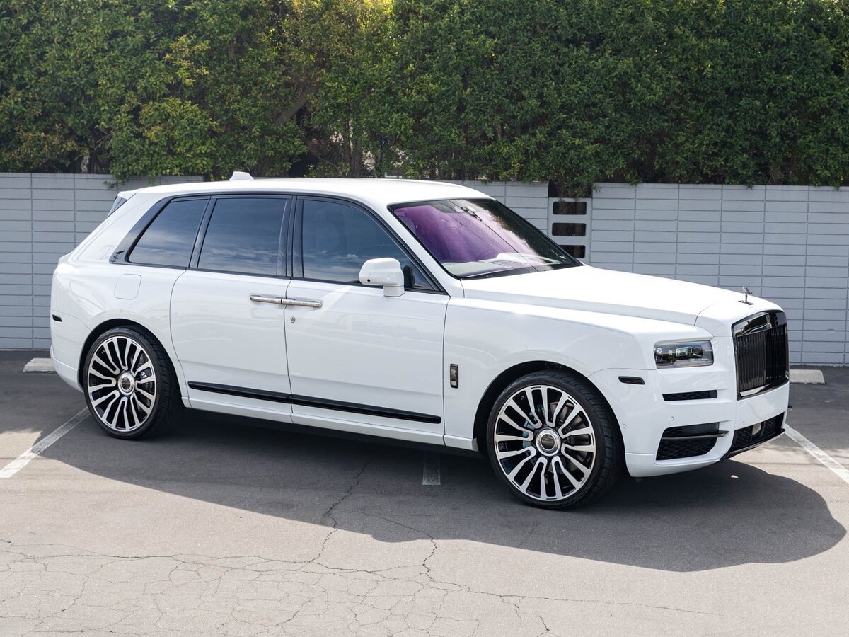 Открыть фотографии: Rolls-Royce Cullinan I (Series I)