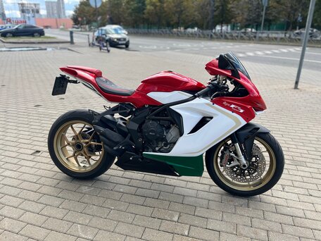 2014 MV Agusta F3 800, красный, 790000 рублей, вид 1
