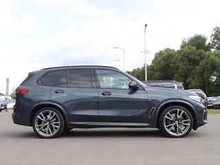 2019 BMW X5 M50d IV (G05/G18), серый, 5099000 рублей, вид 4