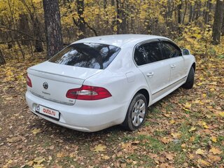 2012 Skoda Superb II, белый, 900000 рублей, вид 4
