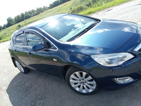 2011 Opel Astra J, синий, 800000 рублей - вид 9