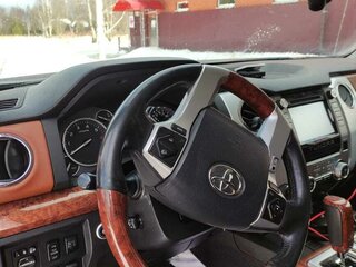 2014 Toyota Tundra CrewMax II Рестайлинг, коричневый, 6000000 рублей, вид 5
