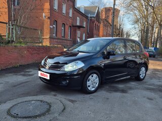 2010 Nissan Tiida I Рестайлинг, чёрный, 850000 рублей, вид 1