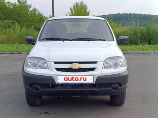 2014 Chevrolet Niva I Рестайлинг, белый, 750000 рублей, вид 2