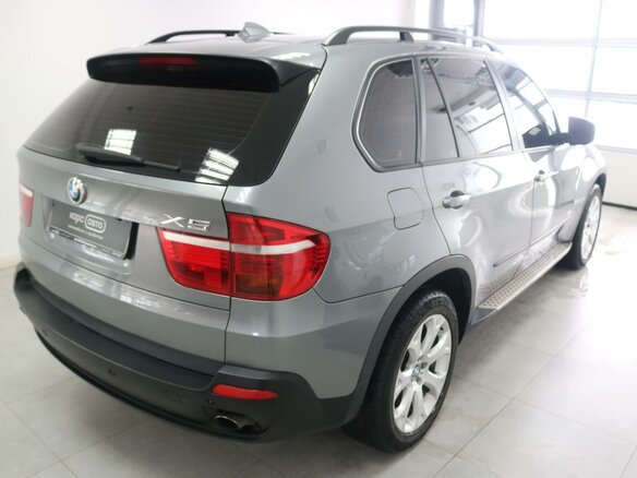 2009 BMW X5 30i II (E70), серый - вид 3