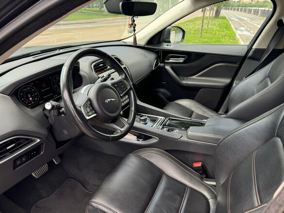 2018 Jaguar F-Pace I, чёрный, 3399000 рублей - вид 14