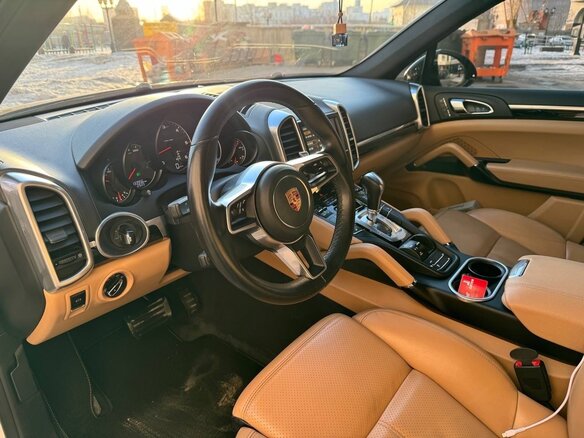 2016 Porsche Cayenne Diesel II Рестайлинг (958), белый, 5000000 рублей - вид 9