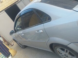 2007 Chevrolet Lacetti I, серебристый, 256000 рублей, вид 3