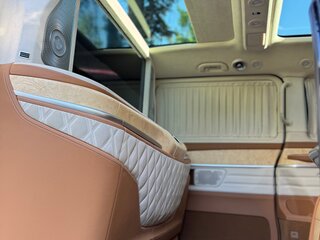 2025 Mercedes-Benz V-Класс Extra Long 300 d экстра длинный III (W447) Рестайлинг 2, чёрный, 25000000 рублей, вид 2