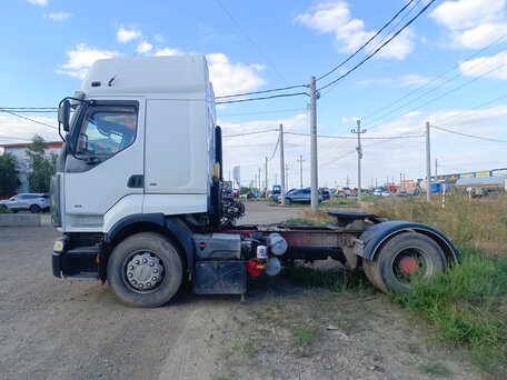 2001 Renault Premium, белый, 990000 рублей, вид 4