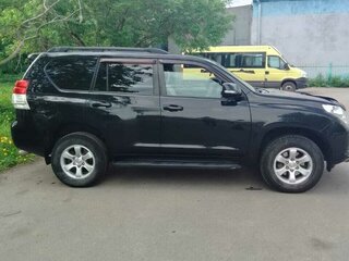 2010 Toyota Land Cruiser Prado 150 Series, чёрный, 2900000 рублей, вид 4