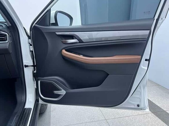 2021 Geely Vision X6 Pro, белый - вид 7