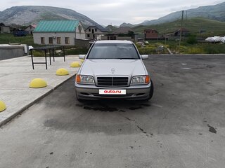 1999 Mercedes-Benz C-Класс 180 I (W202) Рестайлинг, серебристый, 670000 рублей, вид 2