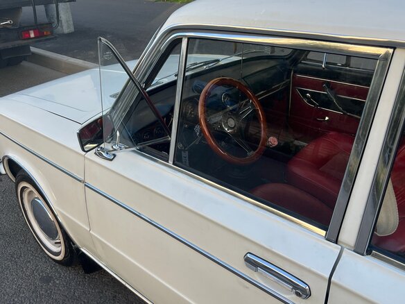 1973 Lada (ВАЗ) 2103, белый - вид 18