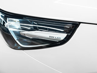 2025 BMW 5 серии 530e xDrive VIII (G60/G61/G68), белый, 8750000 рублей, вид 5
