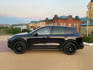 2015 Porsche Cayenne Diesel II Рестайлинг (958), чёрный, 5150000 рублей, вид 2