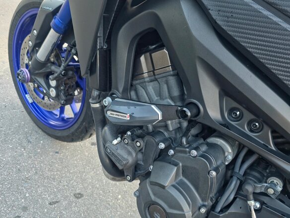 2015 Yamaha MT-09 Tracer (FJ-09), серый, 739000 рублей - вид 20