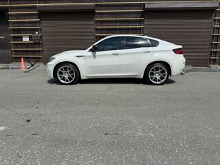 2010 BMW X6 M I (E71), белый, 4000000 рублей, вид 3